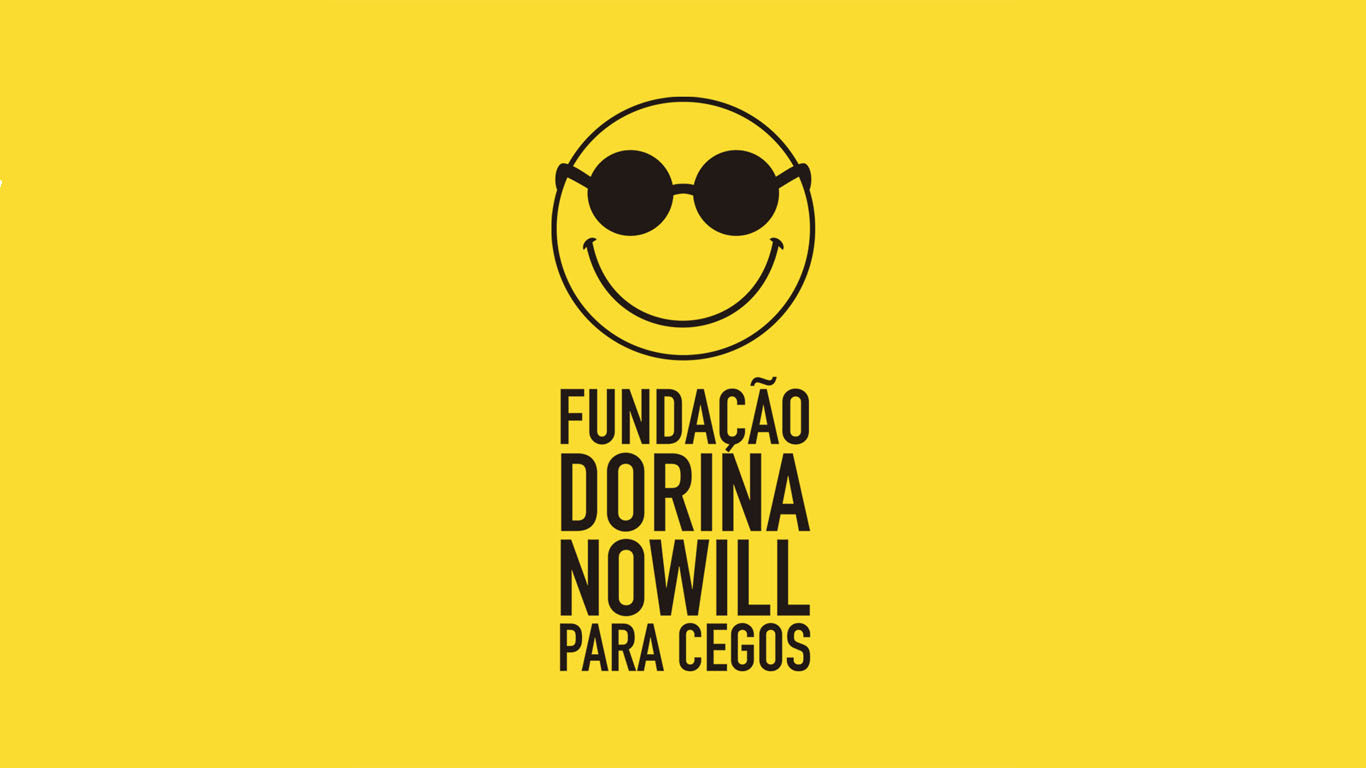 Descrição da imagem: logotipo da Fundação Dorina na cor preta aplicado em fundo amarelo